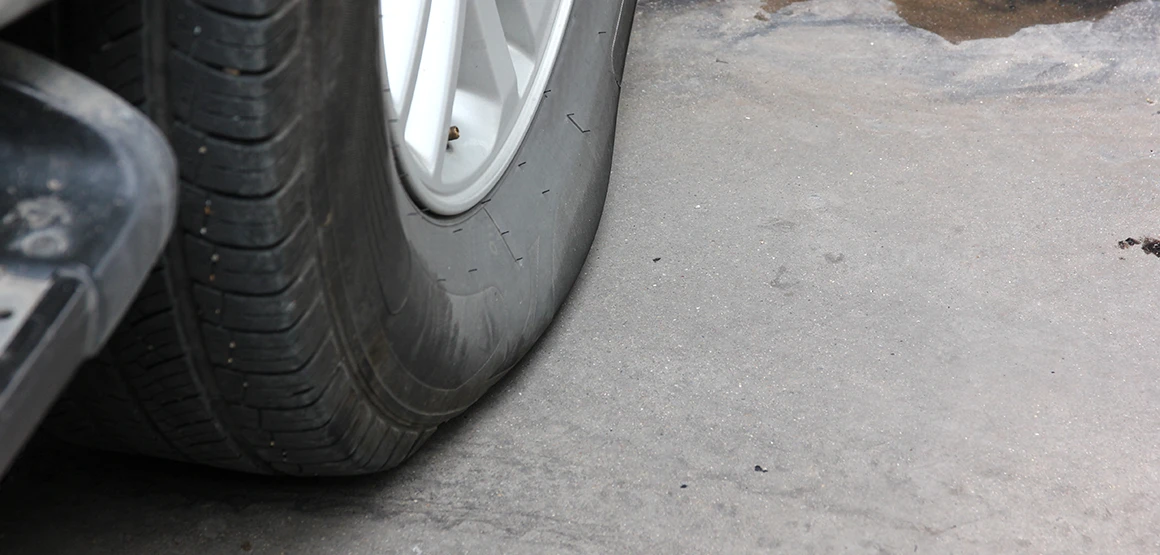 Tire with low air pressure