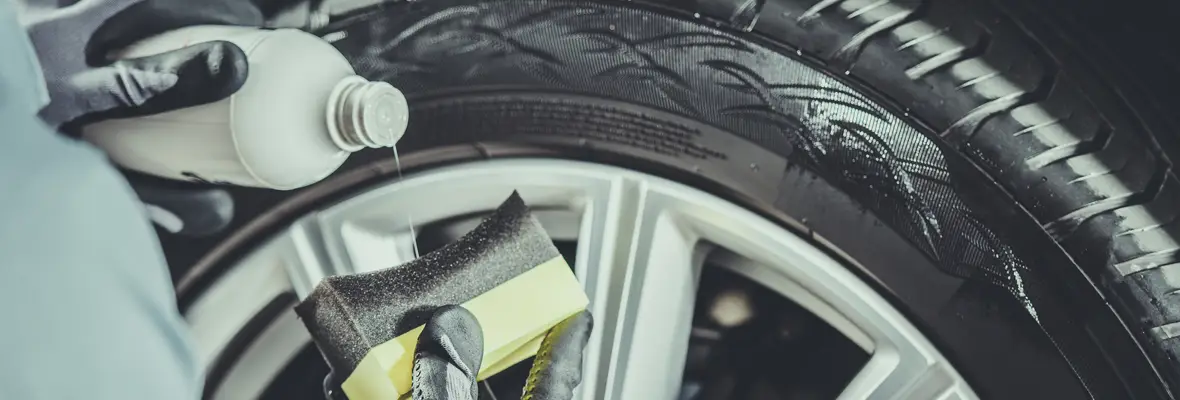Applying tire dressing