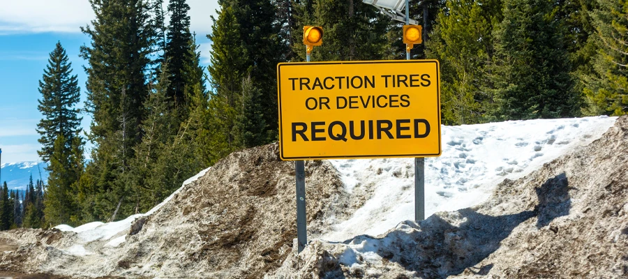 Traction tires warning sign