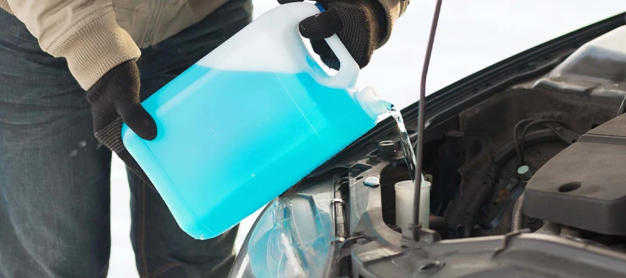 Filling a car with anti-freeze