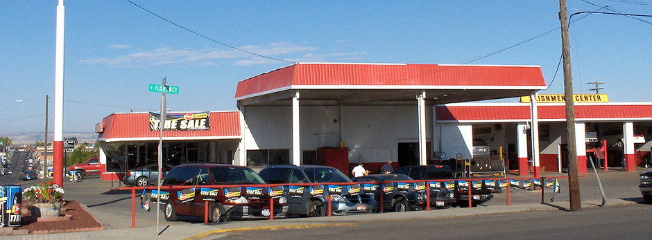 411 E Main St