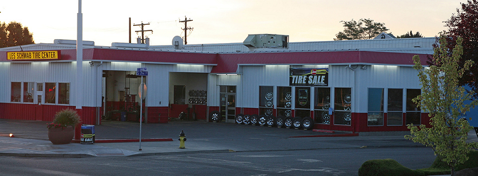 702 E Yakima Ave